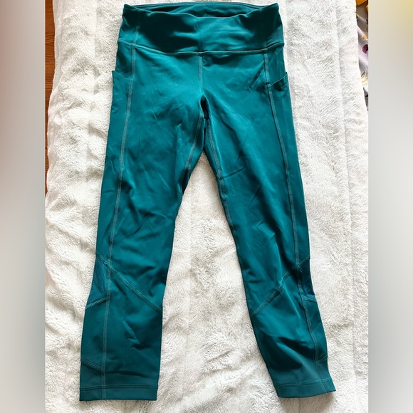 Lululemon cropped leggings with pockets - Picture 1 of 4